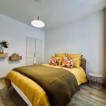 Magnifique Deux Pièces Au Cœur D Appartement *